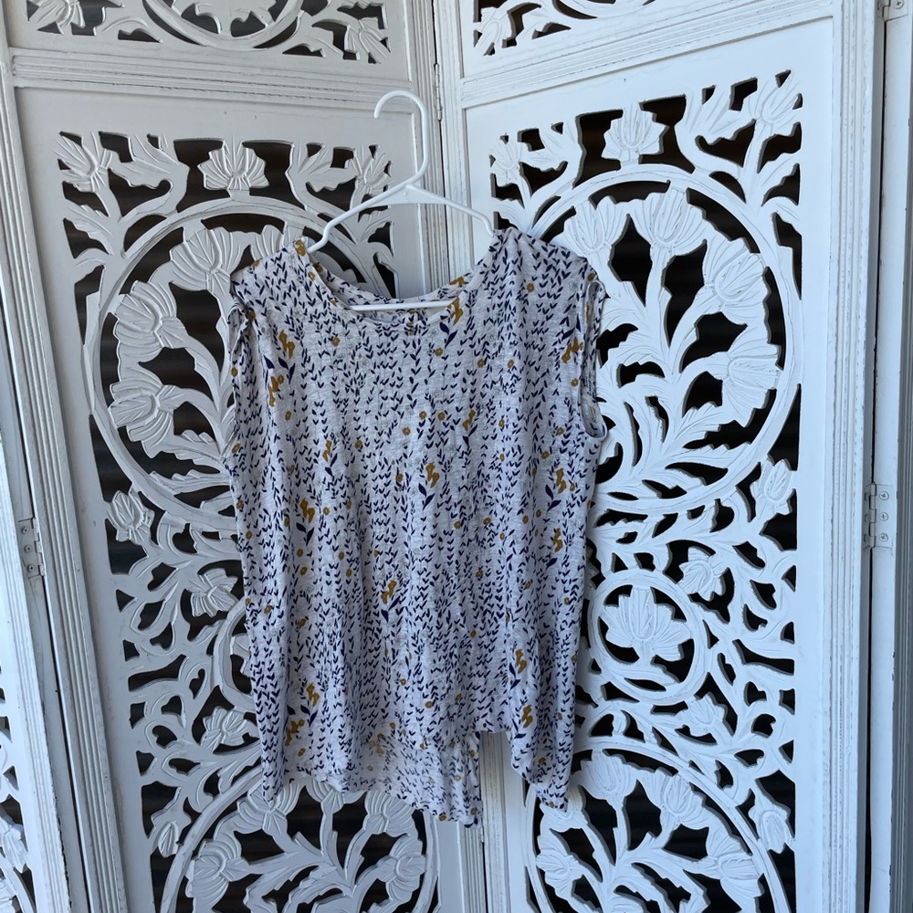 100% Linen patterned top